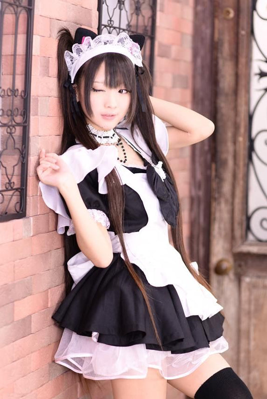 maid cosplay